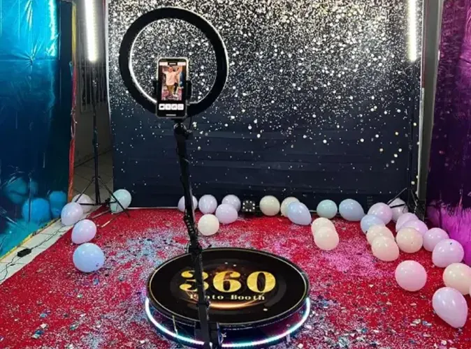 360 Degree Selfie Booth