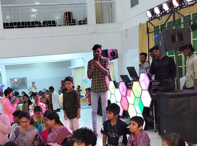 Lively Emcee Or MC
